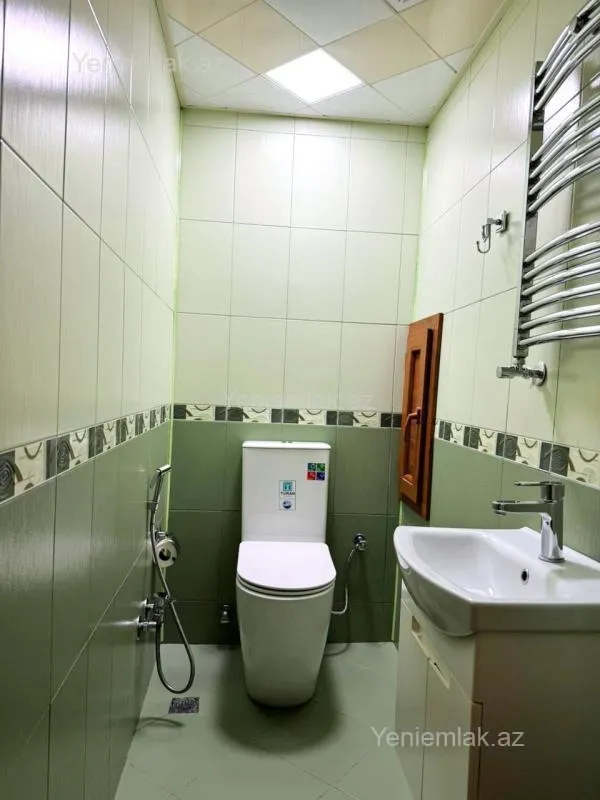 Satılır 3 otaqlı yeni tikili 140 m²