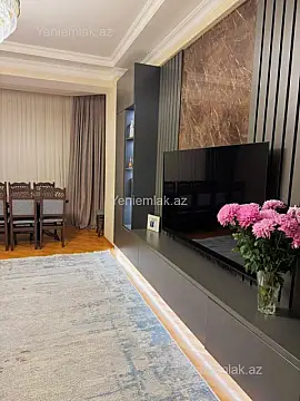 Satılır 3 otaqlı yeni tikili 140 m²