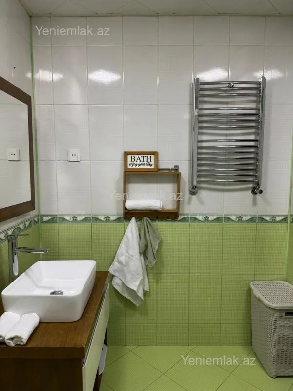 Satılır 3 otaqlı yeni tikili 140 m²