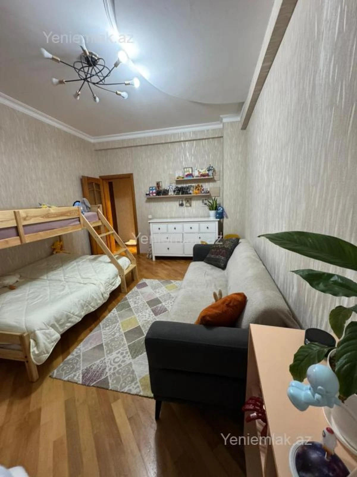 Satılır 3 otaqlı yeni tikili 140 m²