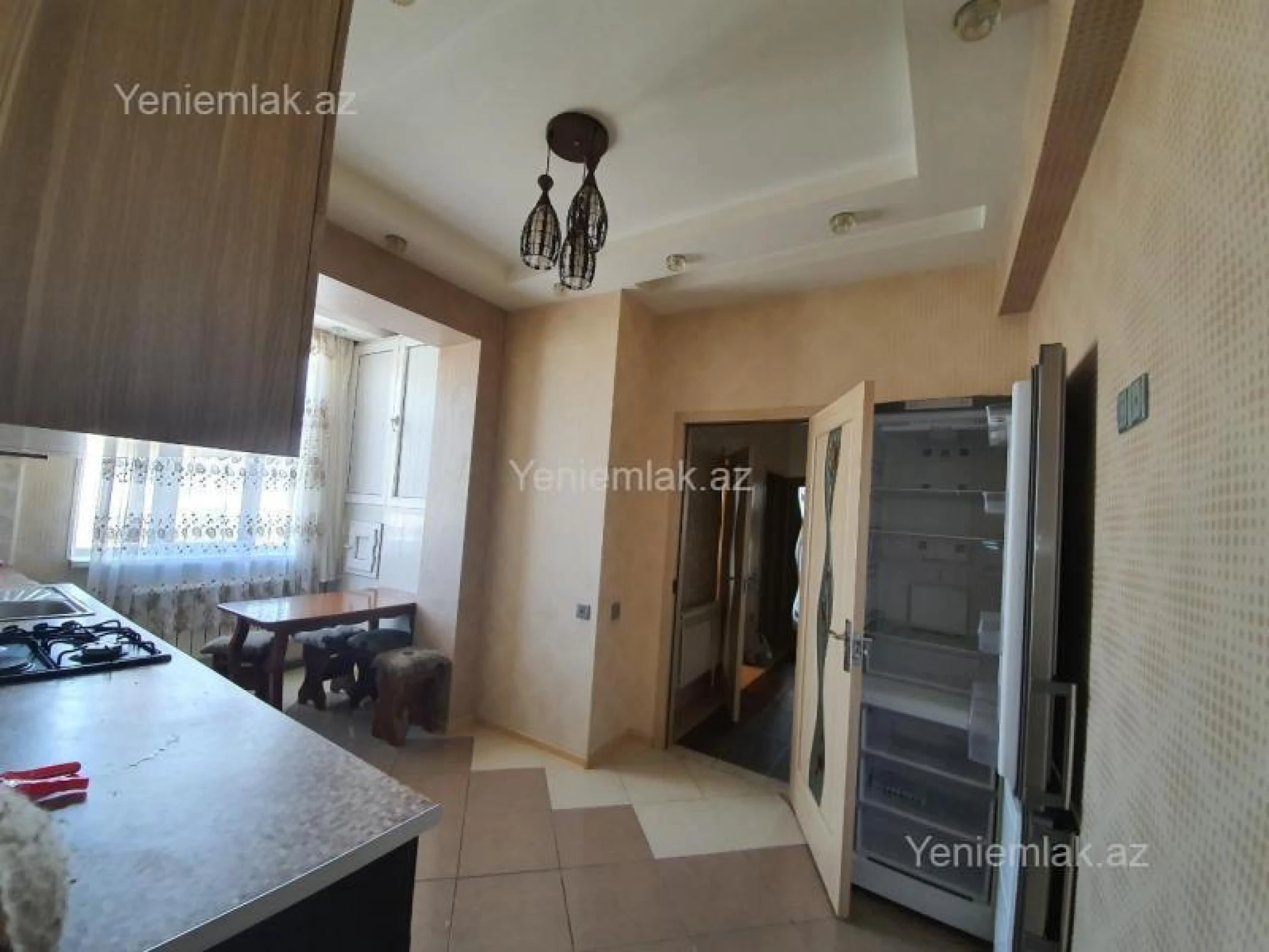 Satılır 3 otaqlı yeni tikili 130 m²