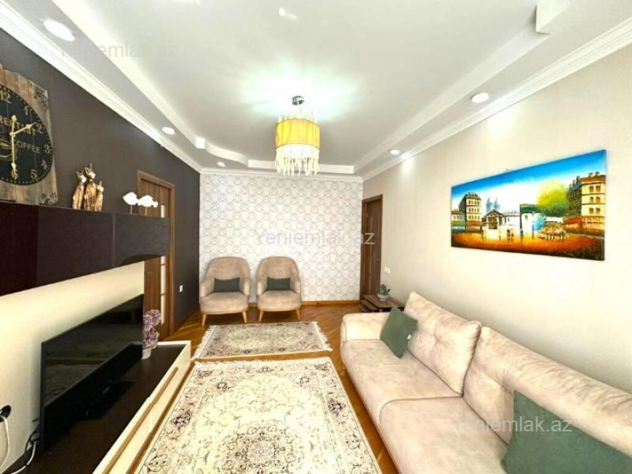 Satılır 4 otaqlı köhnə tikili 100 m²