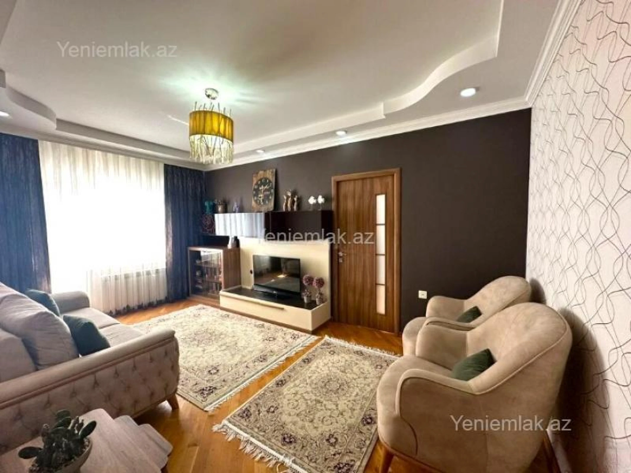 Satılır 4 otaqlı köhnə tikili 100 m²