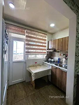 Satılır 2 otaqlı köhnə tikili 70 m²