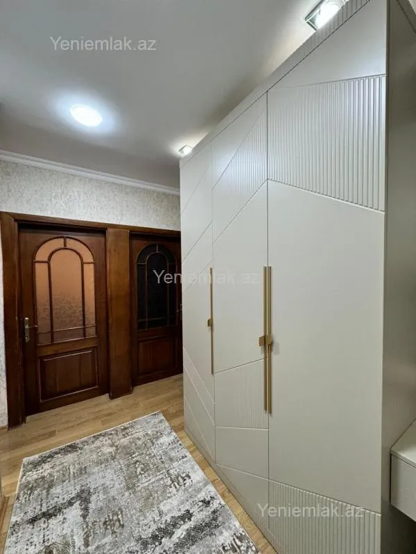 Satılır 3 otaqlı köhnə tikili 80 m²