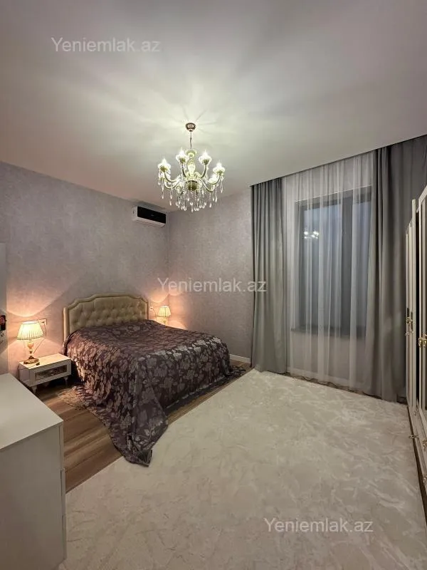 Satılır 4 otaqlı həyət evi 200 m²