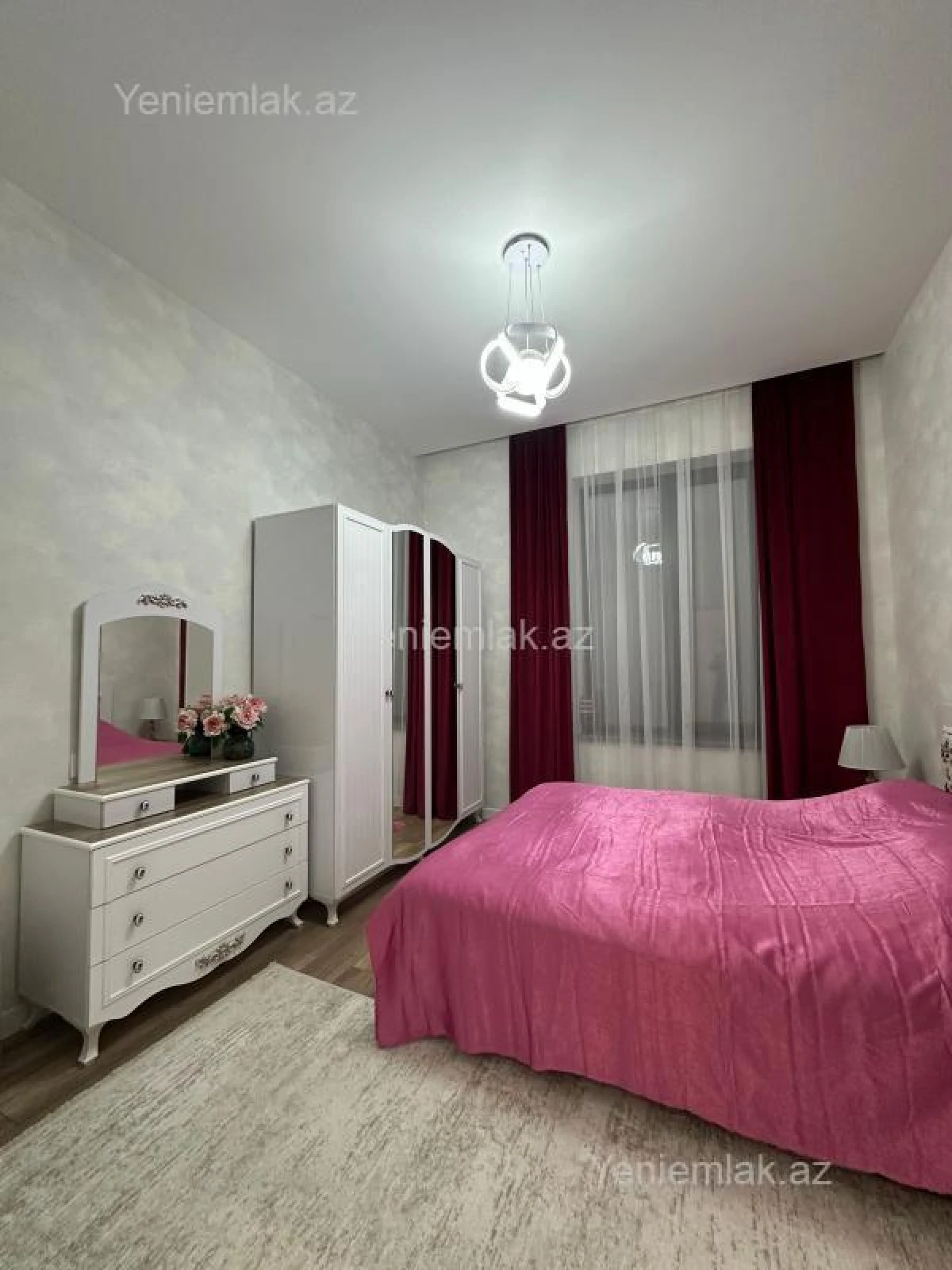 Satılır 4 otaqlı həyət evi 200 m²