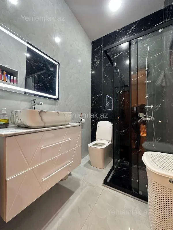 Satılır 4 otaqlı həyət evi 200 m²