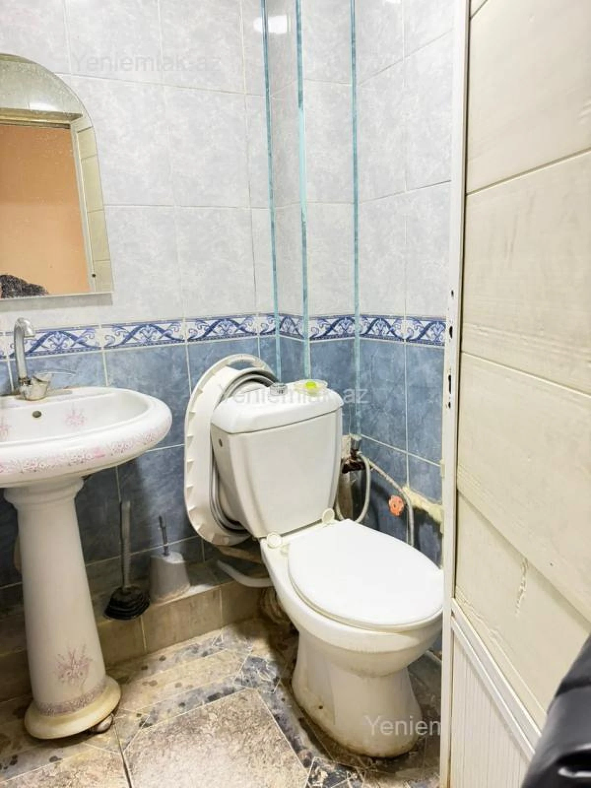 Satılır 3 otaqlı köhnə tikili 70 m²