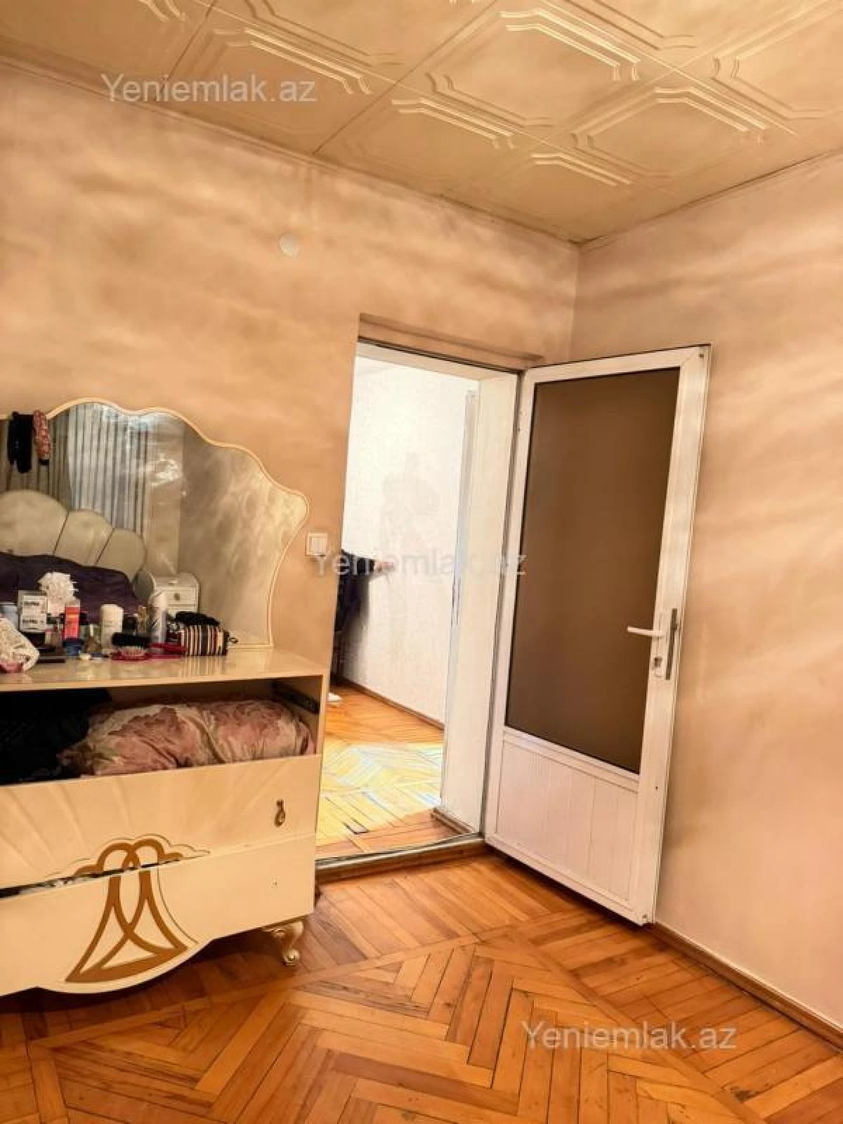 Satılır 3 otaqlı köhnə tikili 70 m²