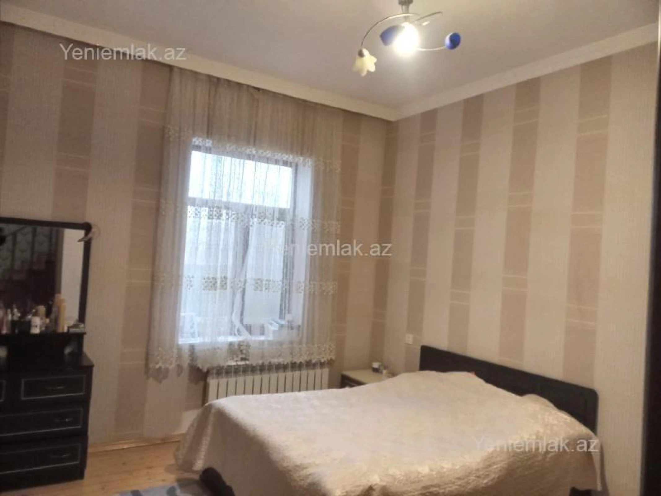 Satılır 5 otaqlı həyət evi 220 m²