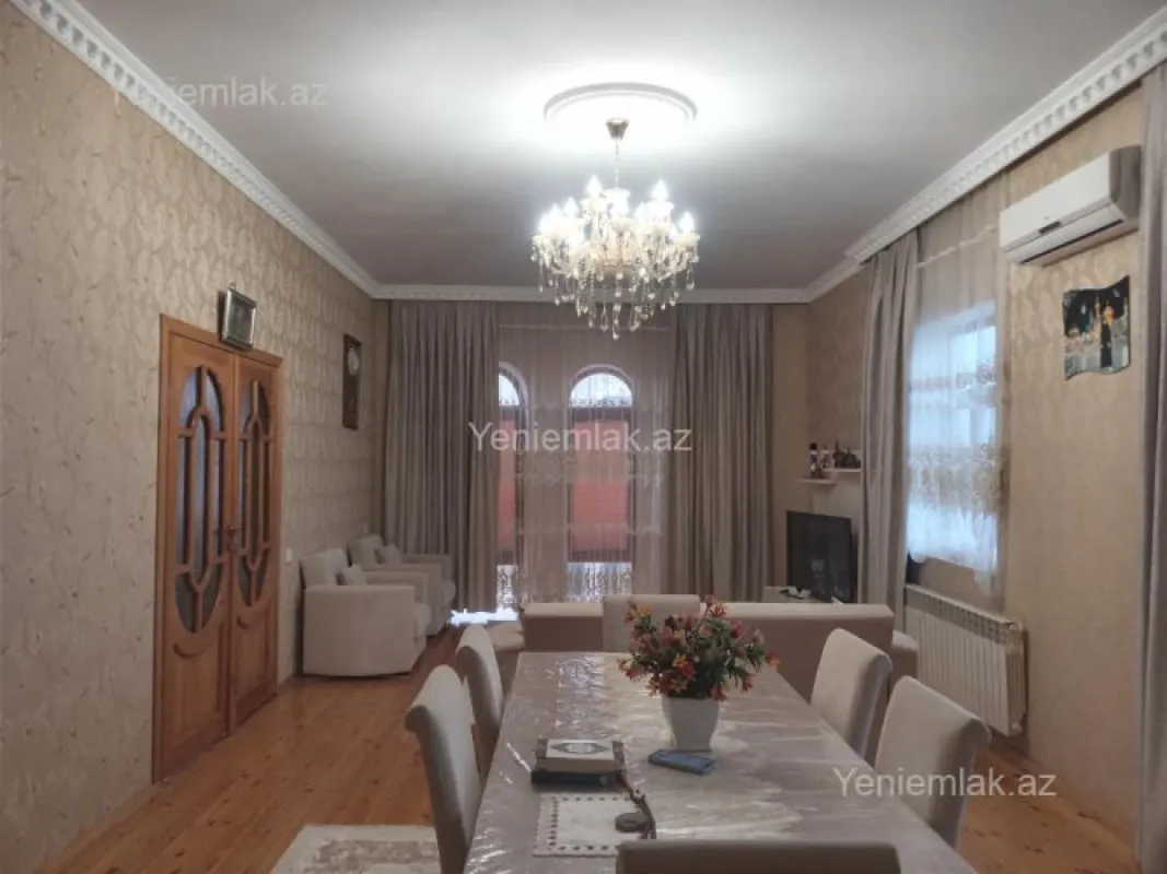 Satılır 5 otaqlı həyət evi 220 m²