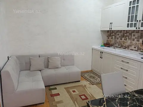 Satılır 5 otaqlı həyət evi 220 m²