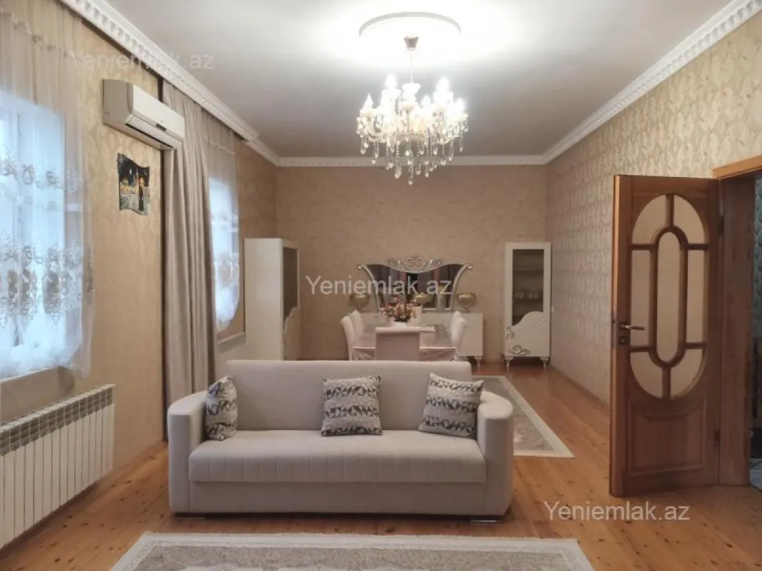 Satılır 5 otaqlı həyət evi 220 m²