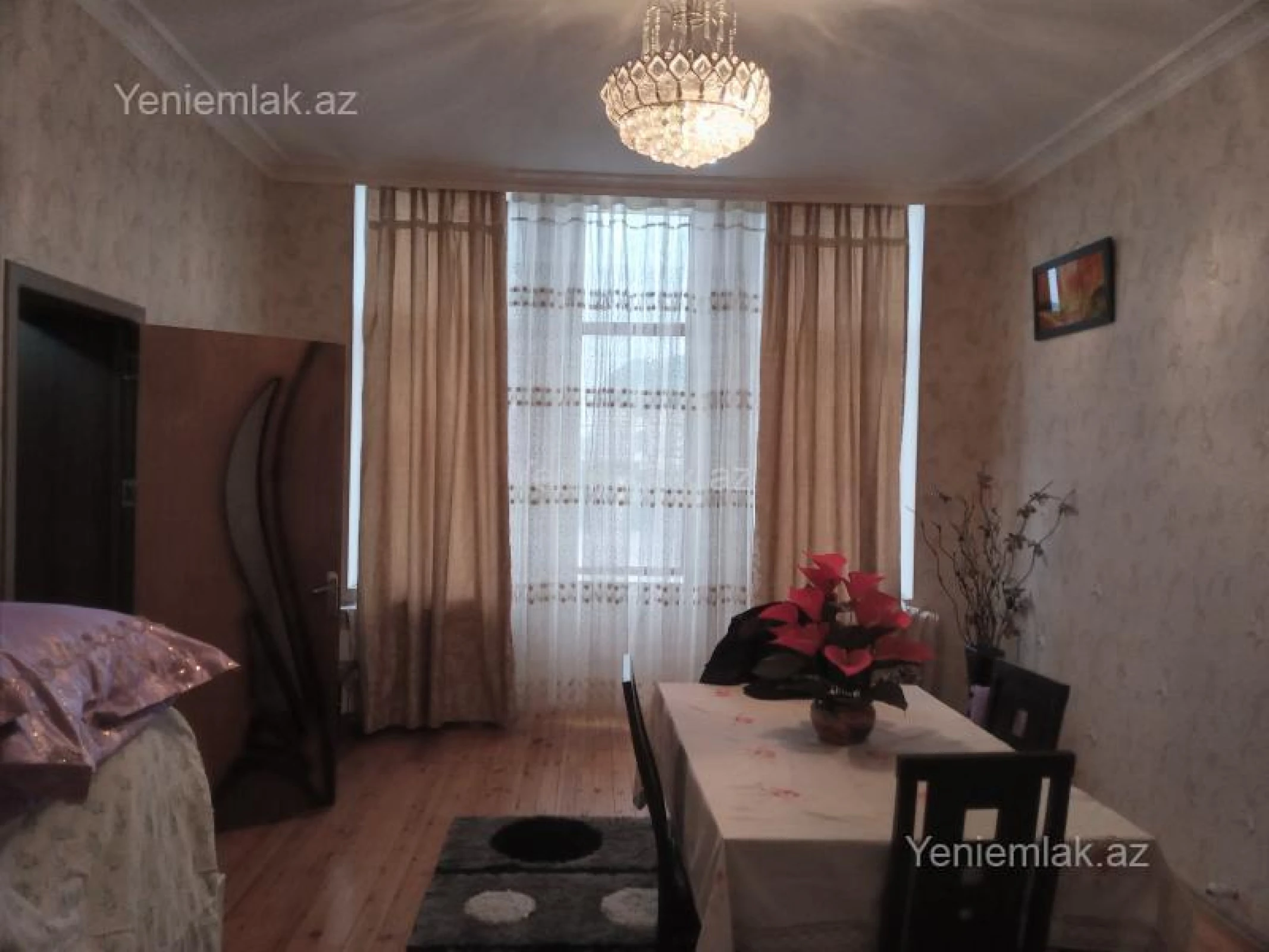 Satılır 5 otaqlı həyət evi 220 m²