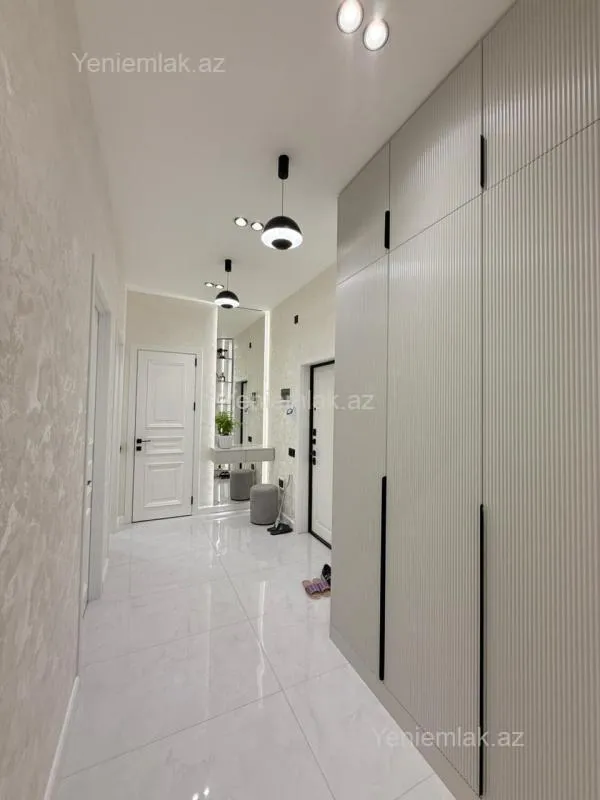 Satılır 3 otaqlı yeni tikili 80 m²