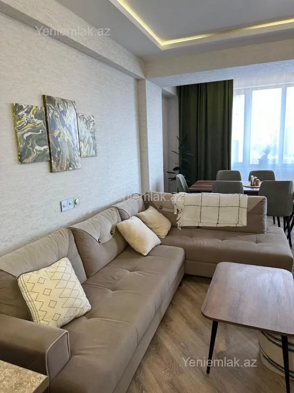 Satılır 3 otaqlı yeni tikili 70 m²