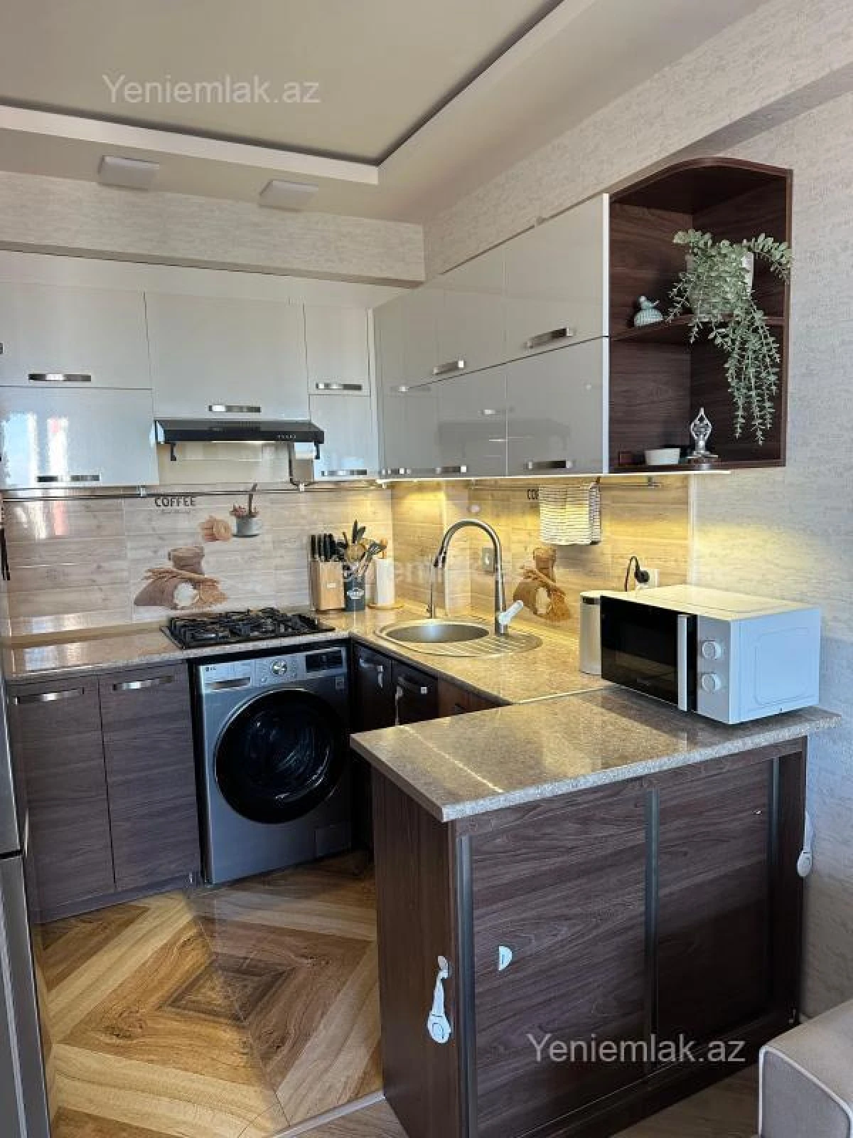 Satılır 3 otaqlı yeni tikili 70 m²