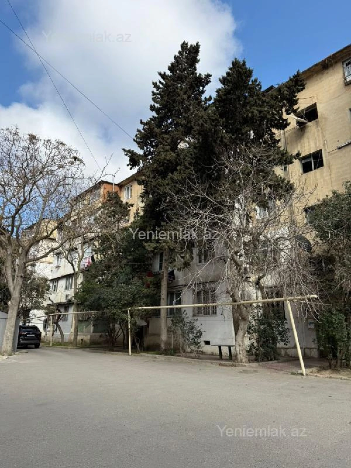 Satılır 2 otaqlı köhnə tikili 55 m²
