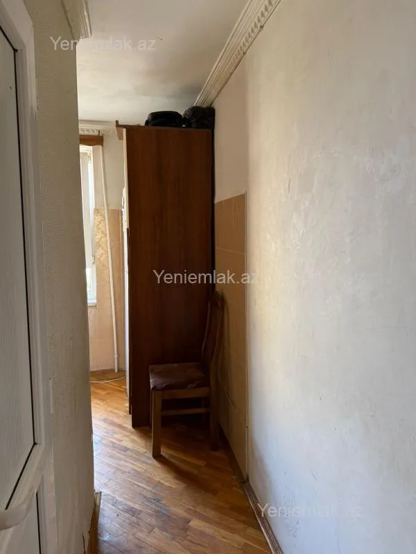 Satılır 2 otaqlı köhnə tikili 55 m²