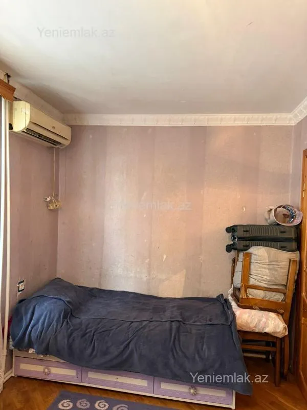 Satılır 2 otaqlı köhnə tikili 55 m²