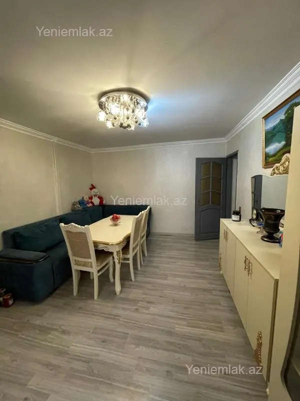 Satılır 3 otaqlı köhnə tikili 78 m²