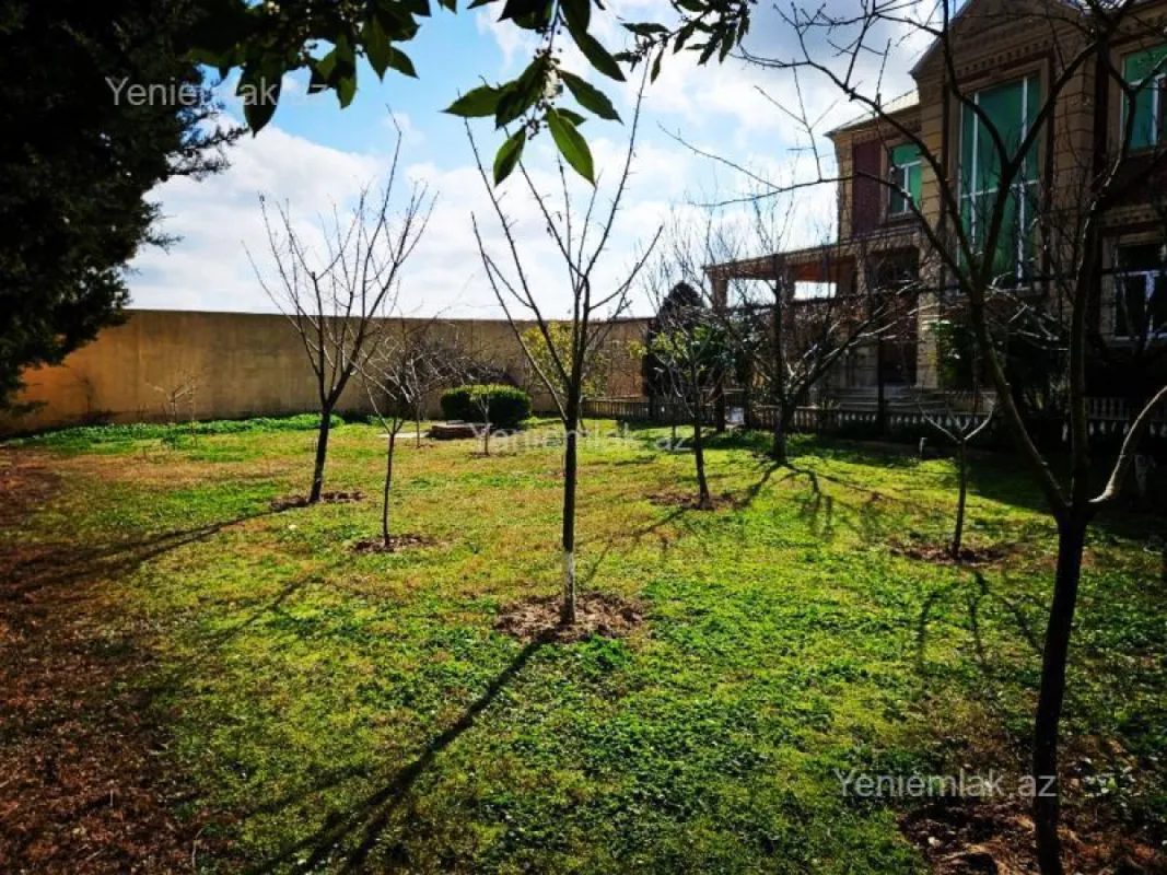 Satılır 5 otaqlı həyət evi 200 m²