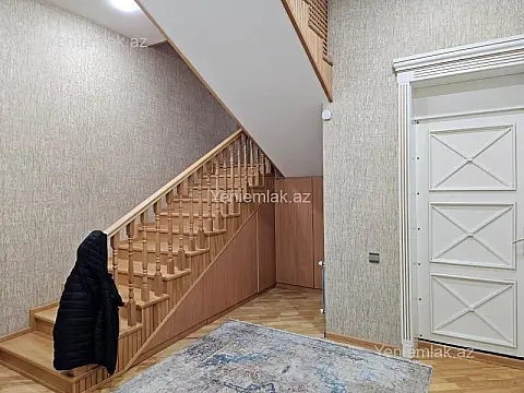 Satılır 5 otaqlı həyət evi 200 m²