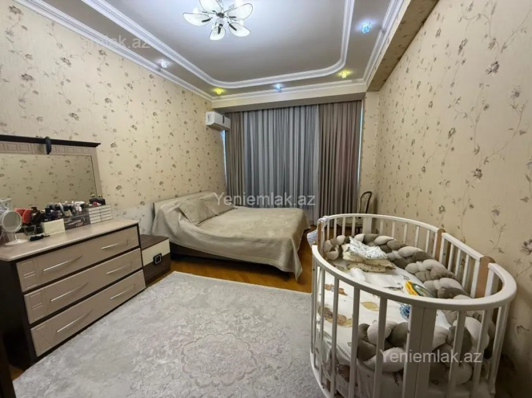 Satılır 4 otaqlı yeni tikili 138 m²