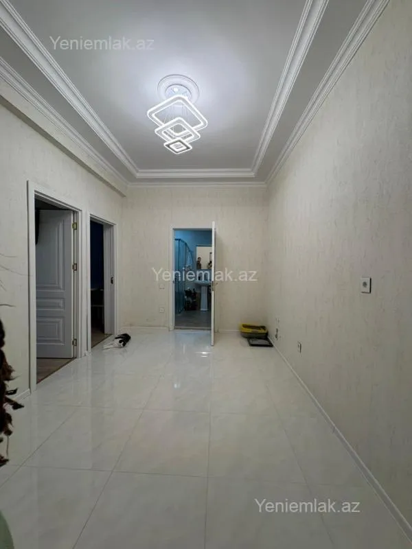 Satılır 2 otaqlı yeni tikili 72 m²