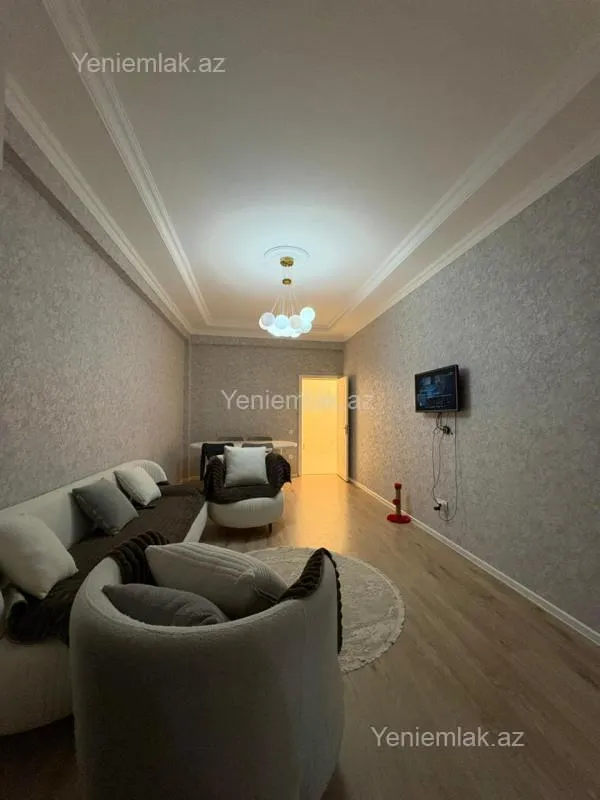 Satılır 2 otaqlı yeni tikili 72 m²