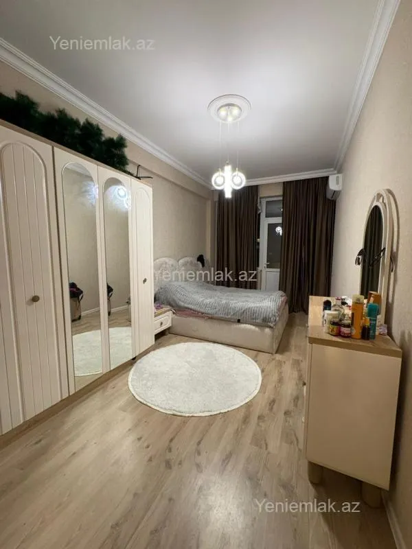 Satılır 2 otaqlı yeni tikili 72 m²