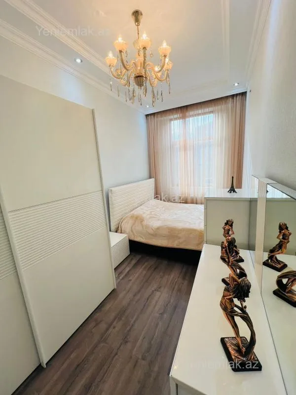 Satılır 3 otaqlı yeni tikili 75 m²