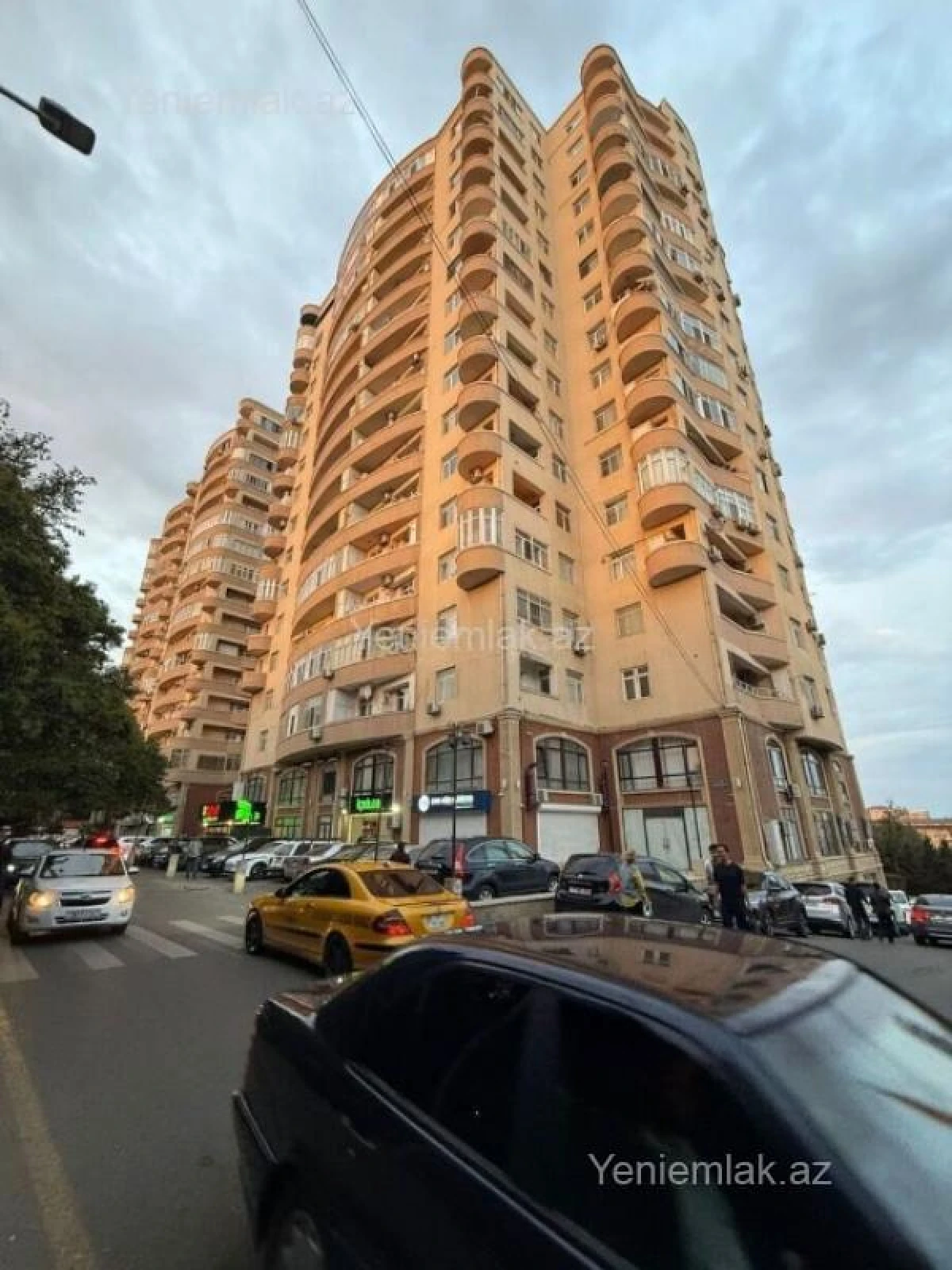 Satılır 3 otaqlı yeni tikili 150 m²