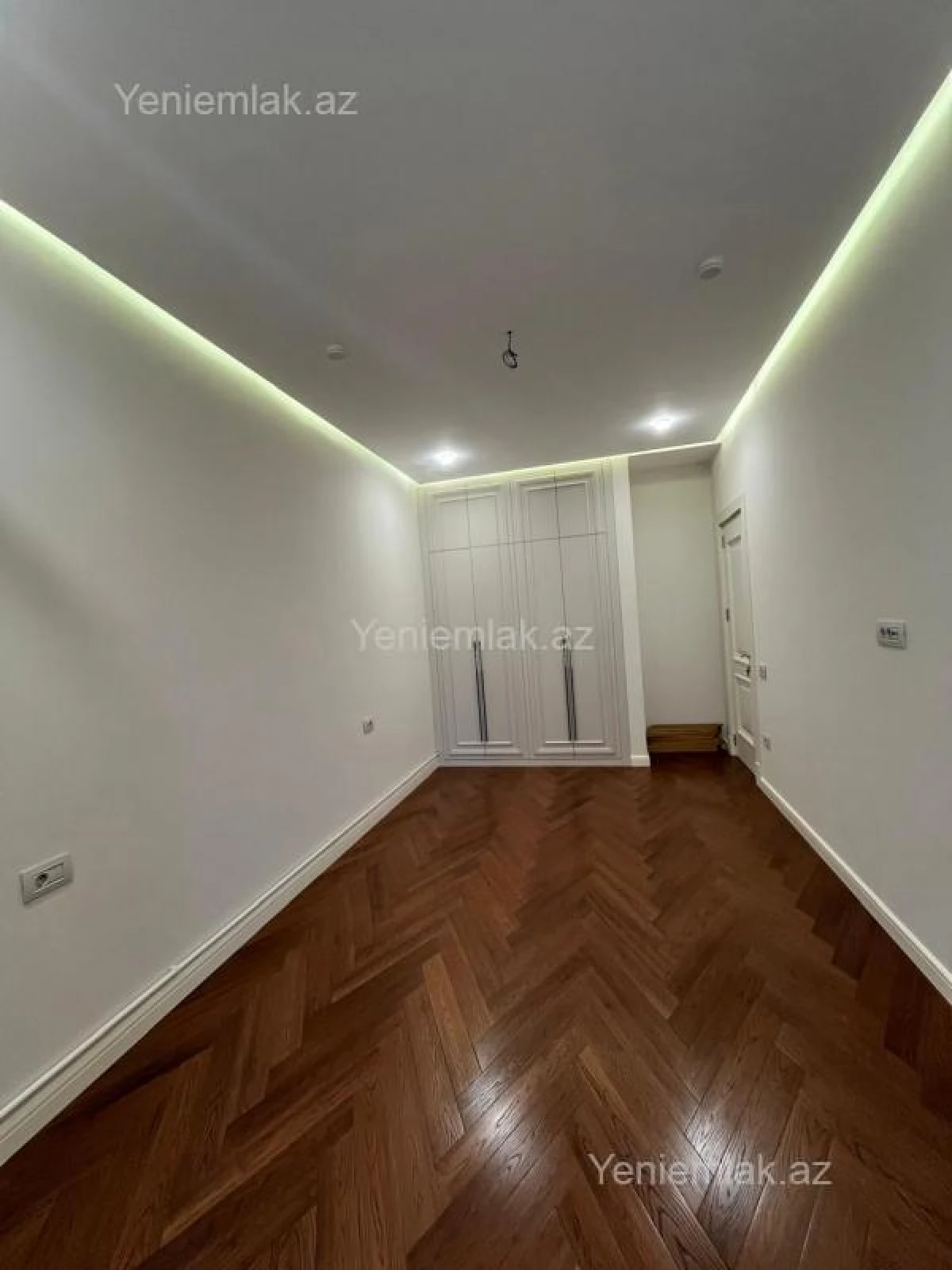 Satılır 2 otaqlı yeni tikili 68 m²