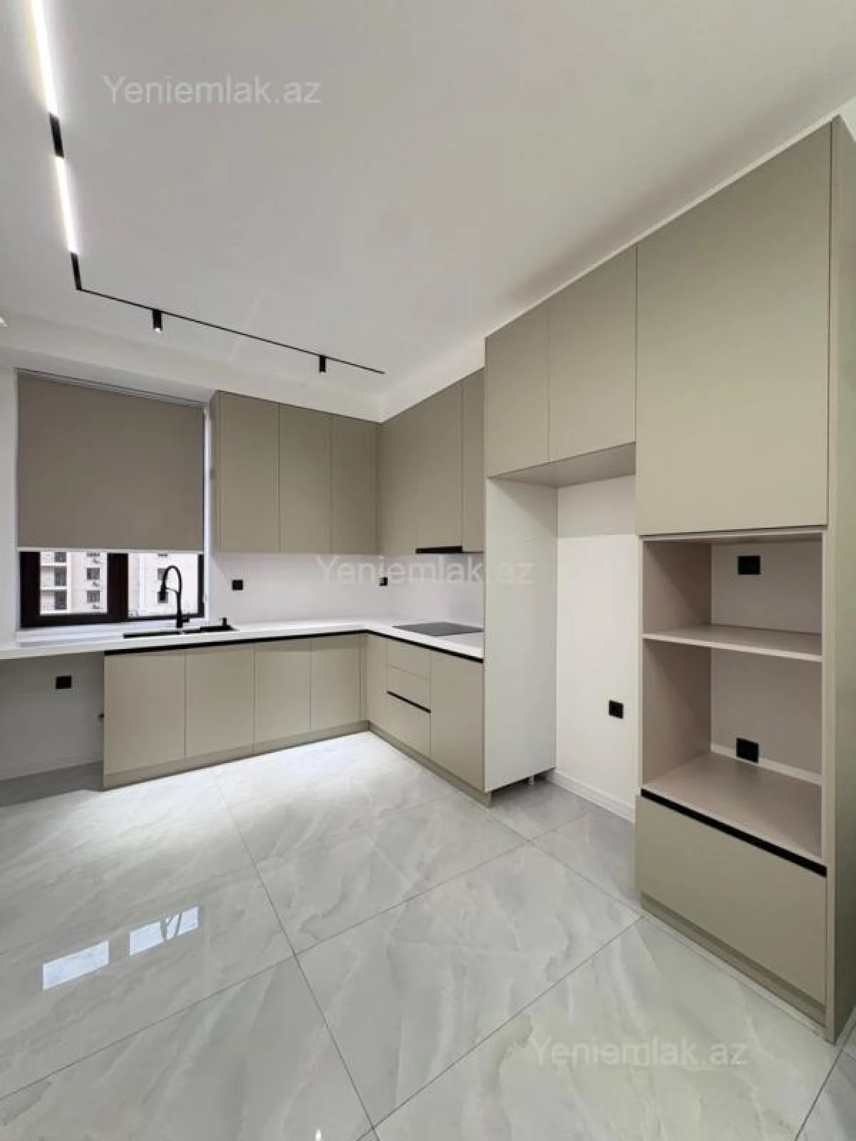 Satılır 3 otaqlı yeni tikili 105 m²