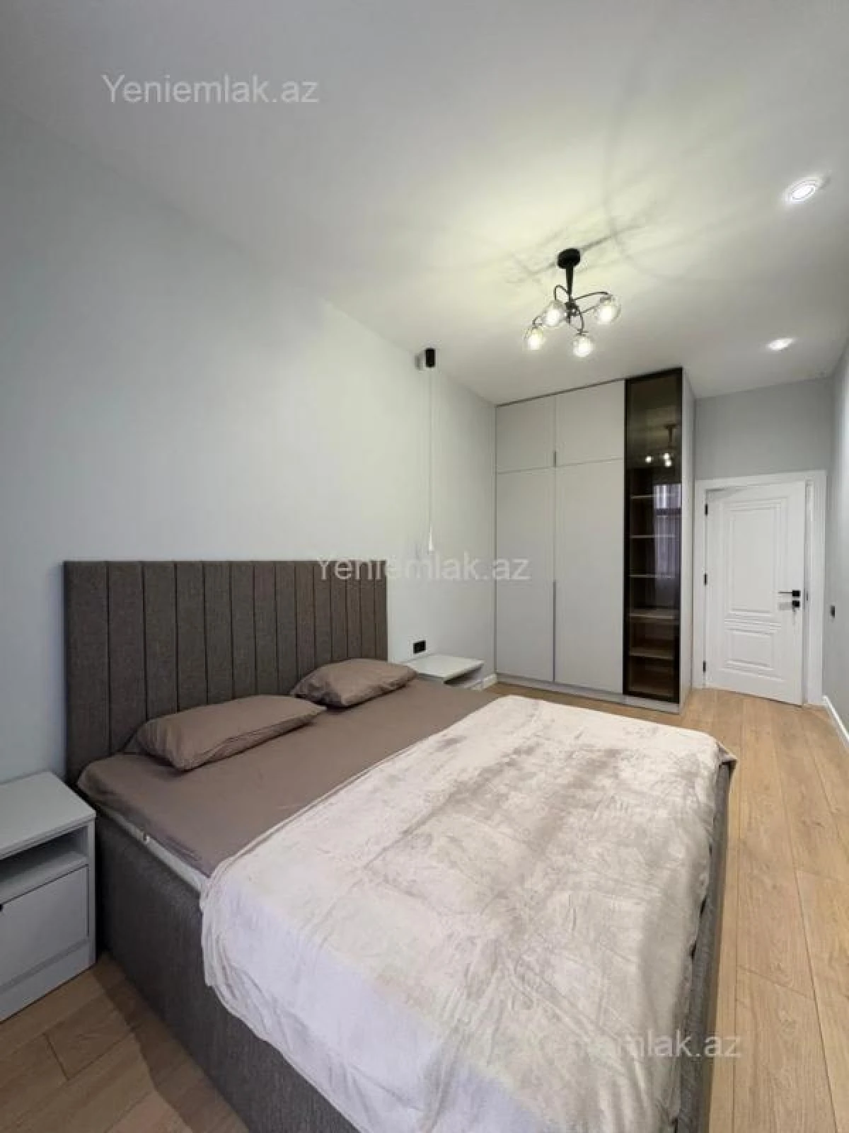 Satılır 3 otaqlı yeni tikili 105 m²