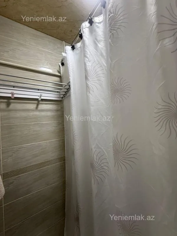 Satılır 2 otaqlı köhnə tikili 60 m²