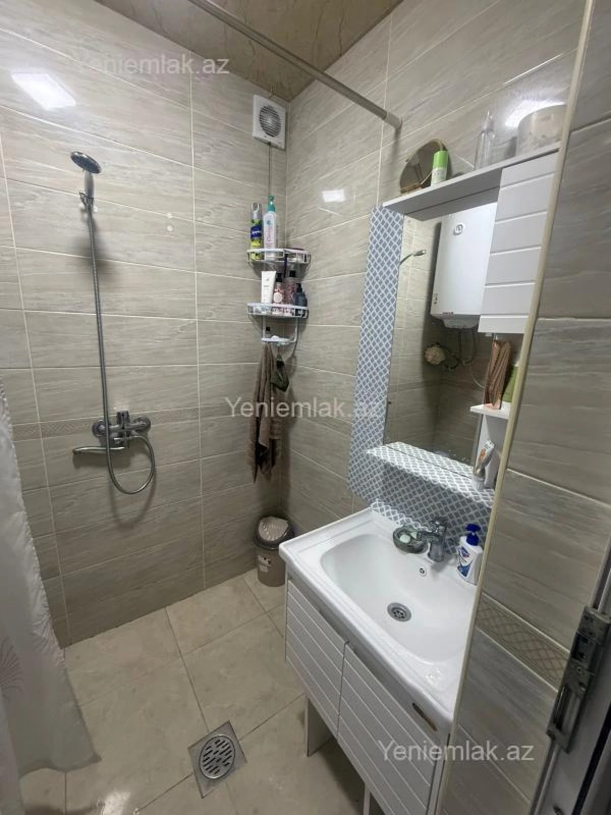 Satılır 2 otaqlı köhnə tikili 60 m²