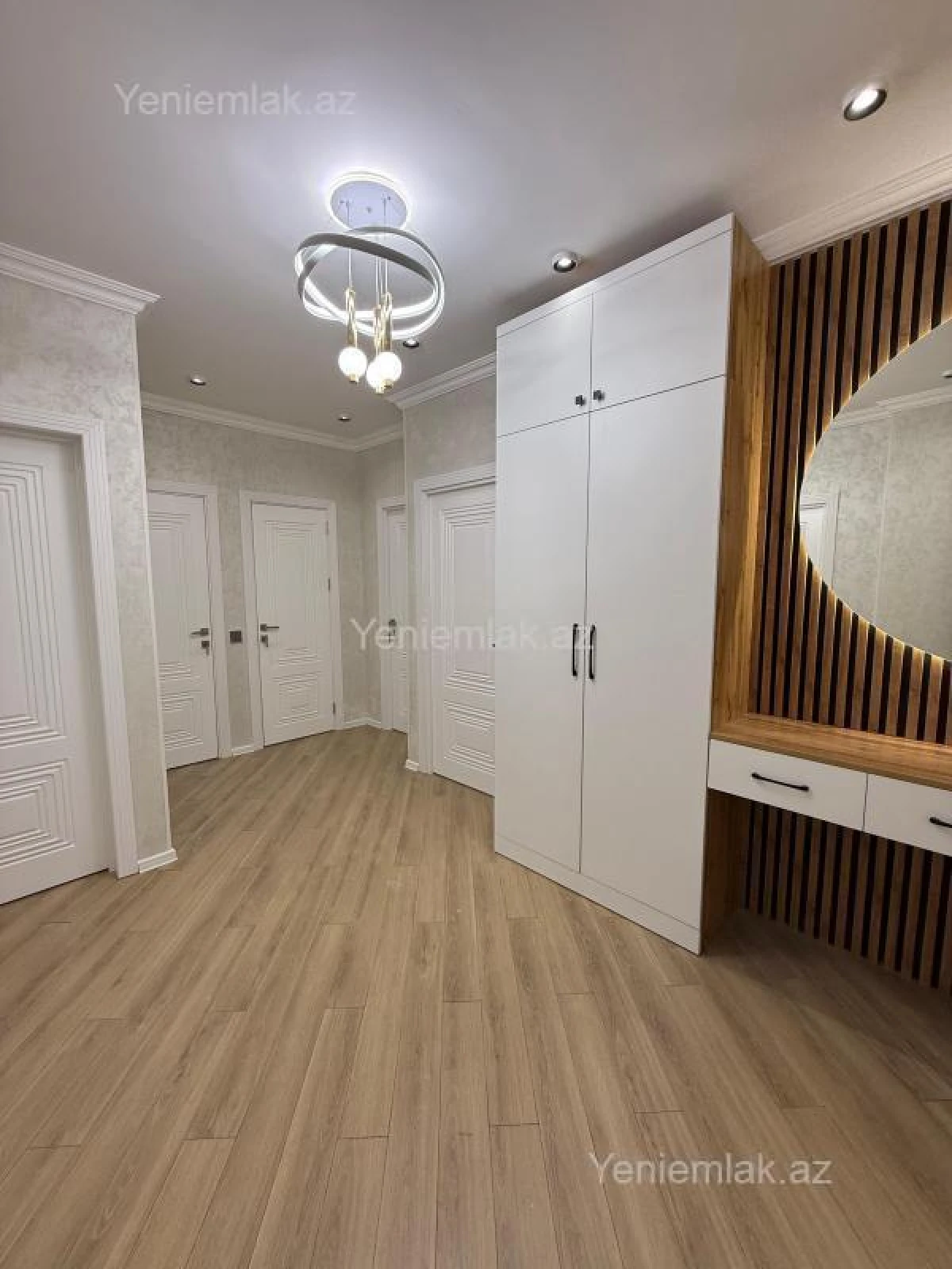 Satılır 3 otaqlı köhnə tikili 82 m²