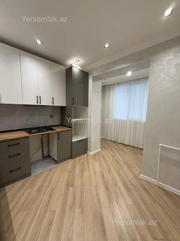 Satılır 3 otaqlı köhnə tikili 82 m²