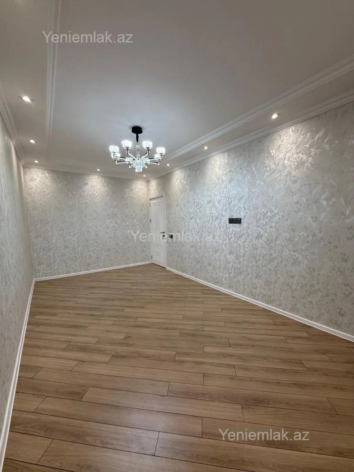 Satılır 3 otaqlı köhnə tikili 82 m²