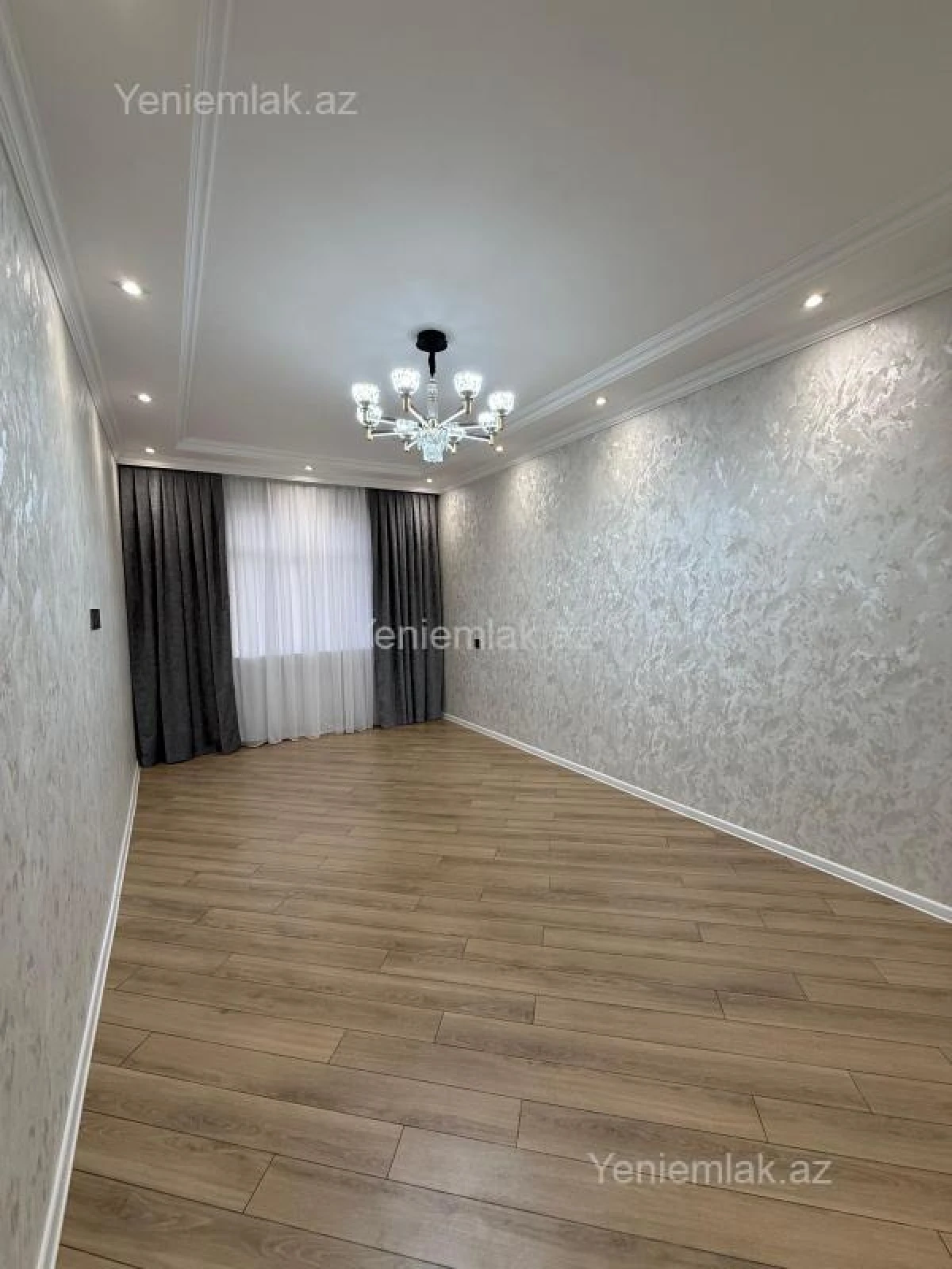 Satılır 3 otaqlı köhnə tikili 82 m²