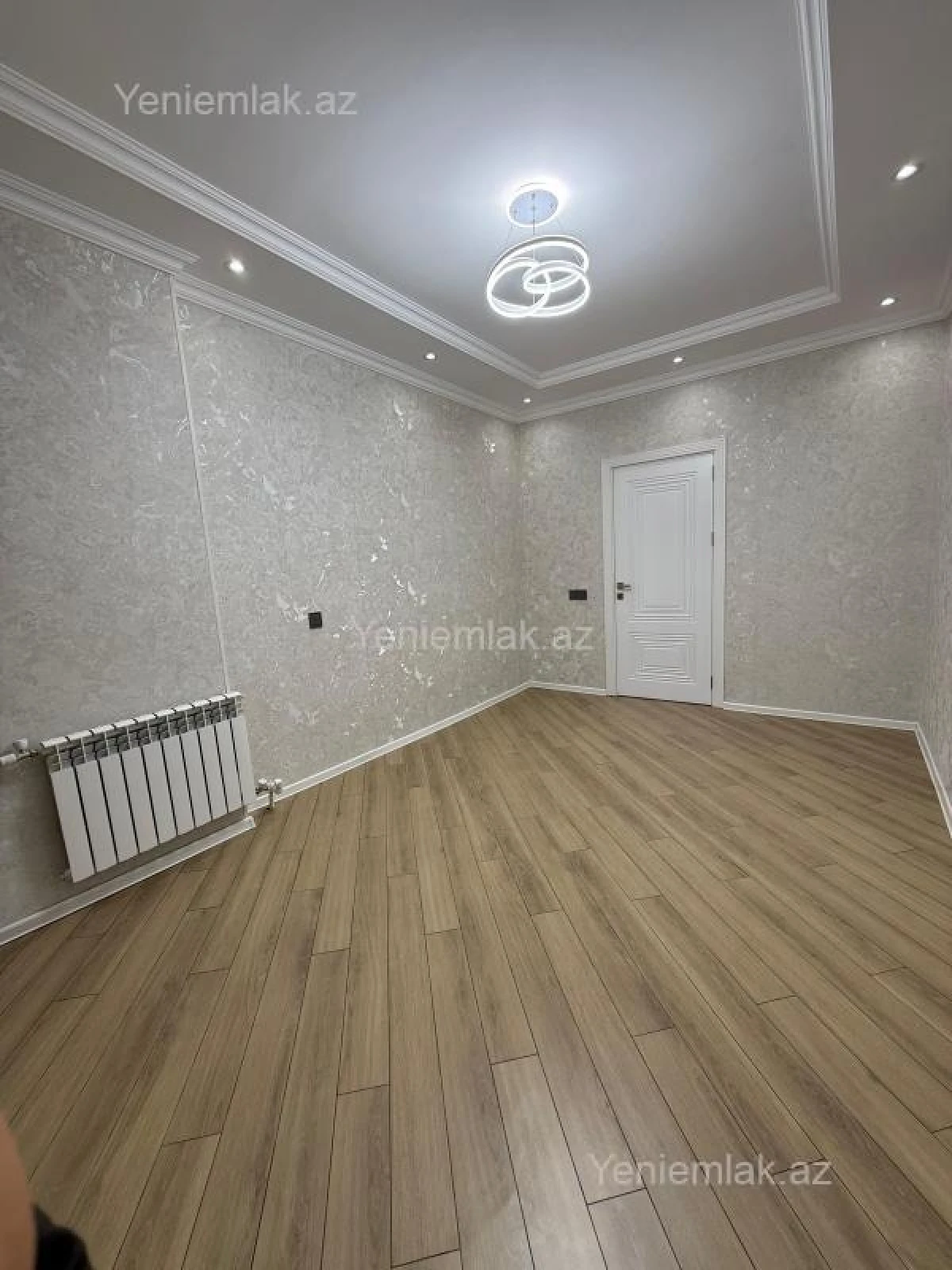 Satılır 3 otaqlı köhnə tikili 82 m²