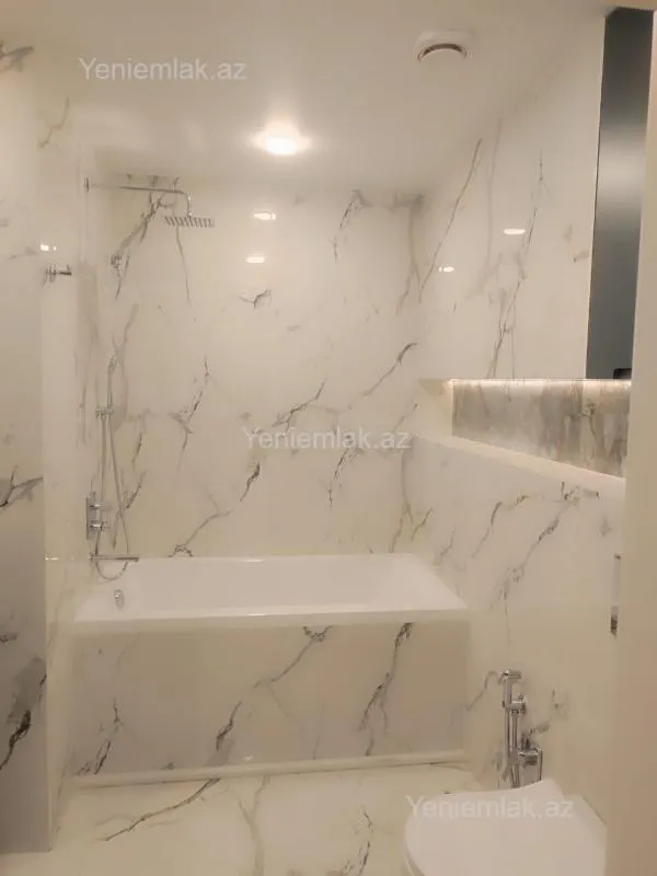 Satılır 4 otaqlı köhnə tikili 135.5 m²