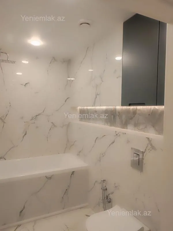 Satılır 4 otaqlı köhnə tikili 135.5 m²