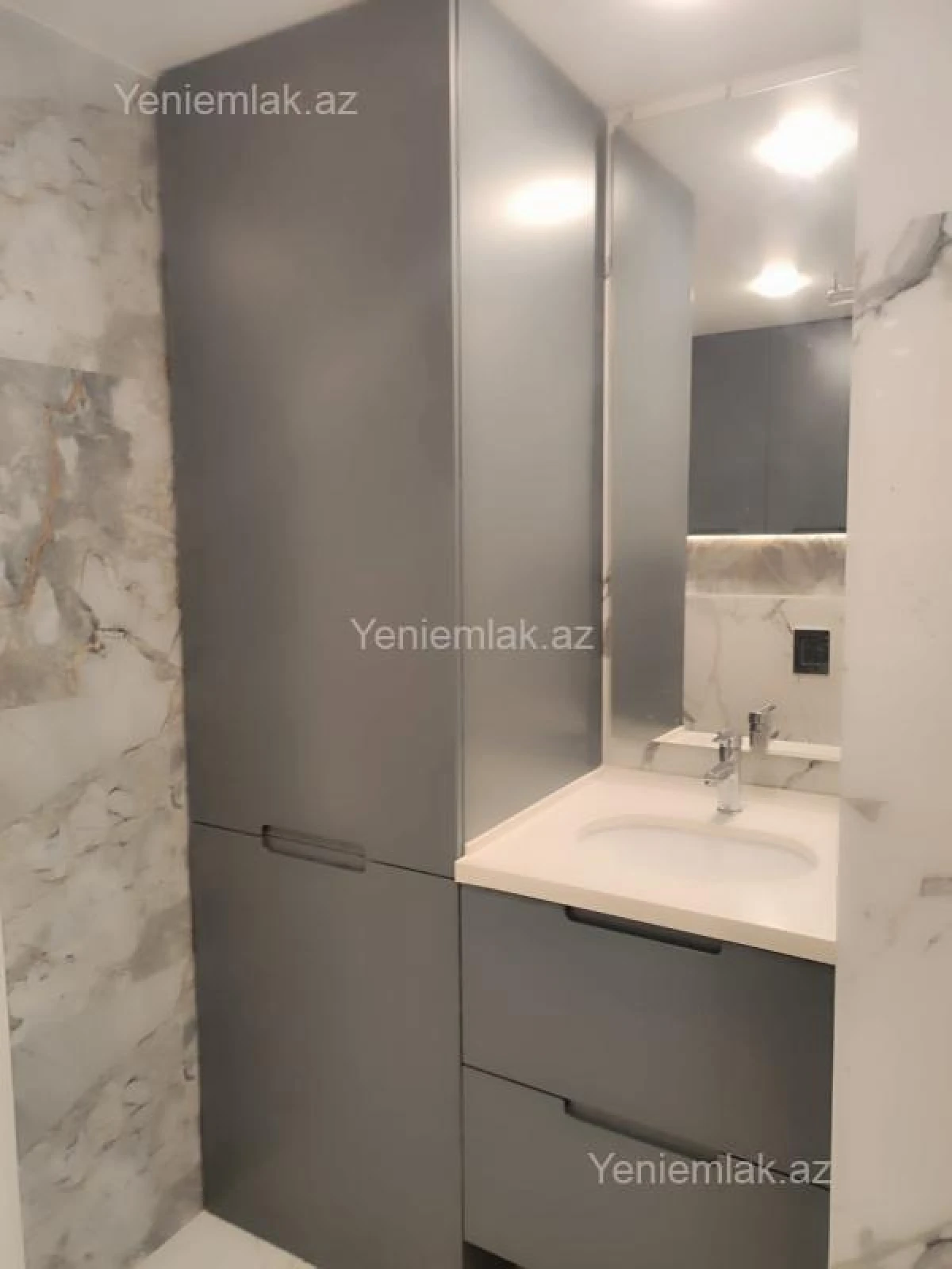 Satılır 4 otaqlı köhnə tikili 135.5 m²
