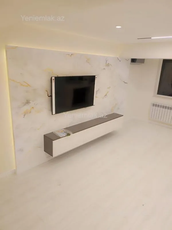 Satılır 4 otaqlı köhnə tikili 135.5 m²