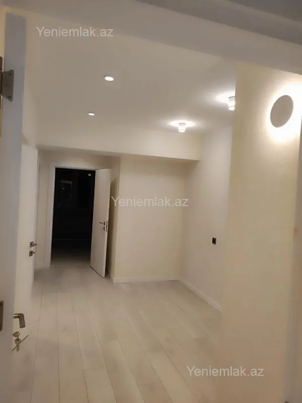 Satılır 4 otaqlı köhnə tikili 135.5 m²