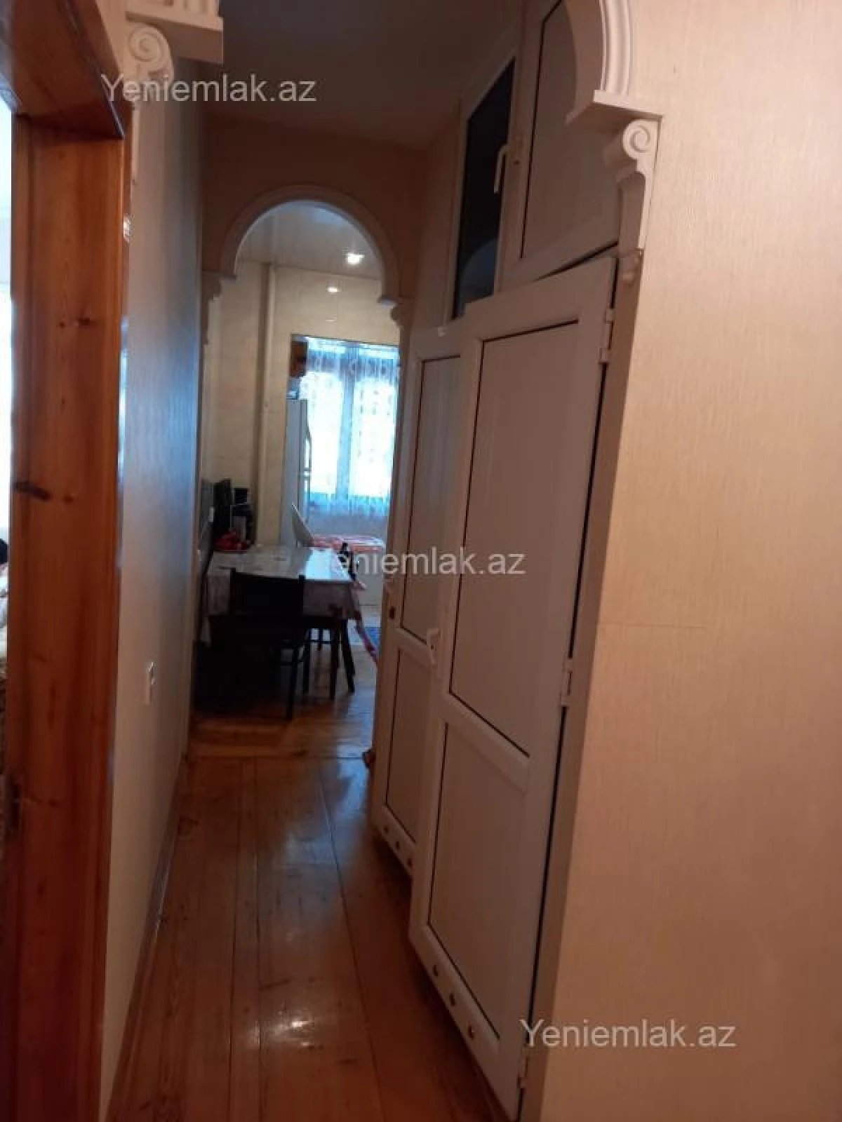 Satılır 4 otaqlı köhnə tikili 105 m²